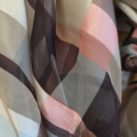 Geometric Patterned Scarf - Picture 2 of 2
